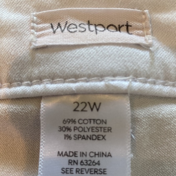 Westport Capris - Picture 3 of 3